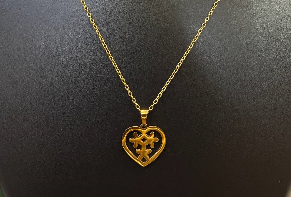 photo_6057399872173837605_y1