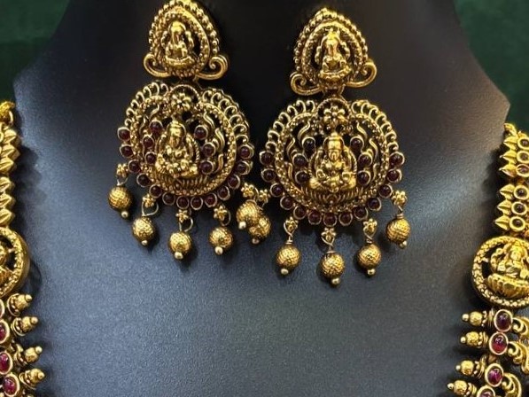 photo_6215089815489809315_y2