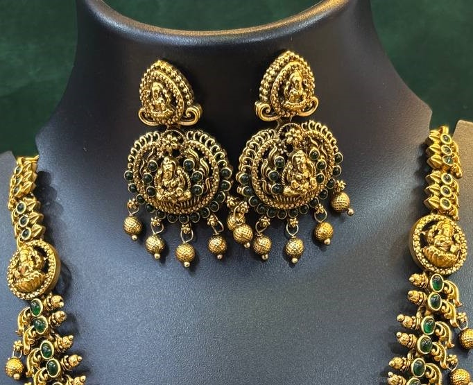 photo_6215089815489809316_y2