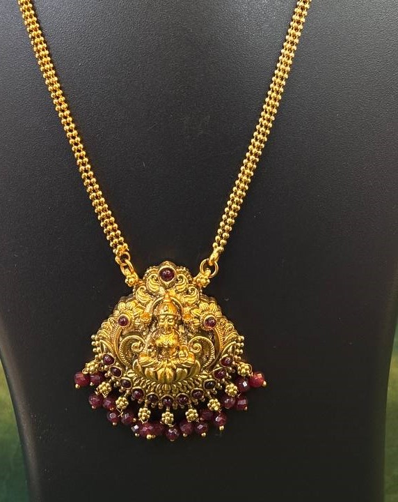 photo_6215089815489809318_y1