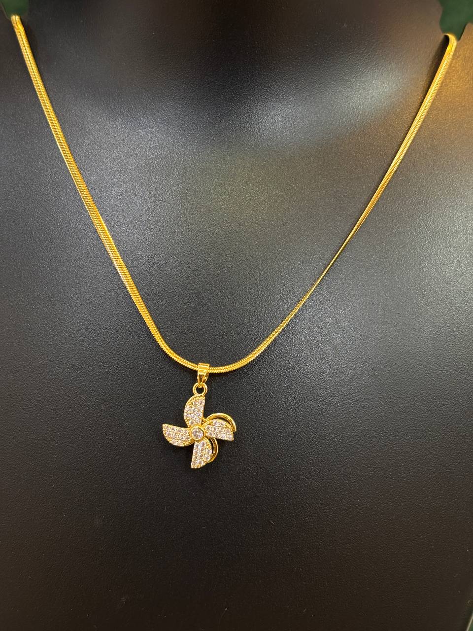 photo_6293929588089884680_y